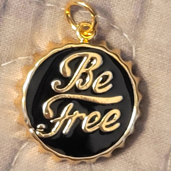 By Alexa Rae NWOT Be Free Charm Black or Cream - Picture 8 of 8